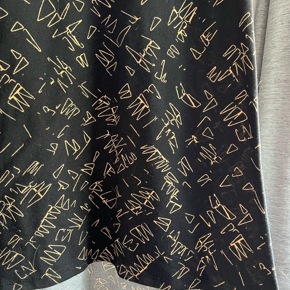 Black Patterned Lularoe Top - Picture 6 of 7
